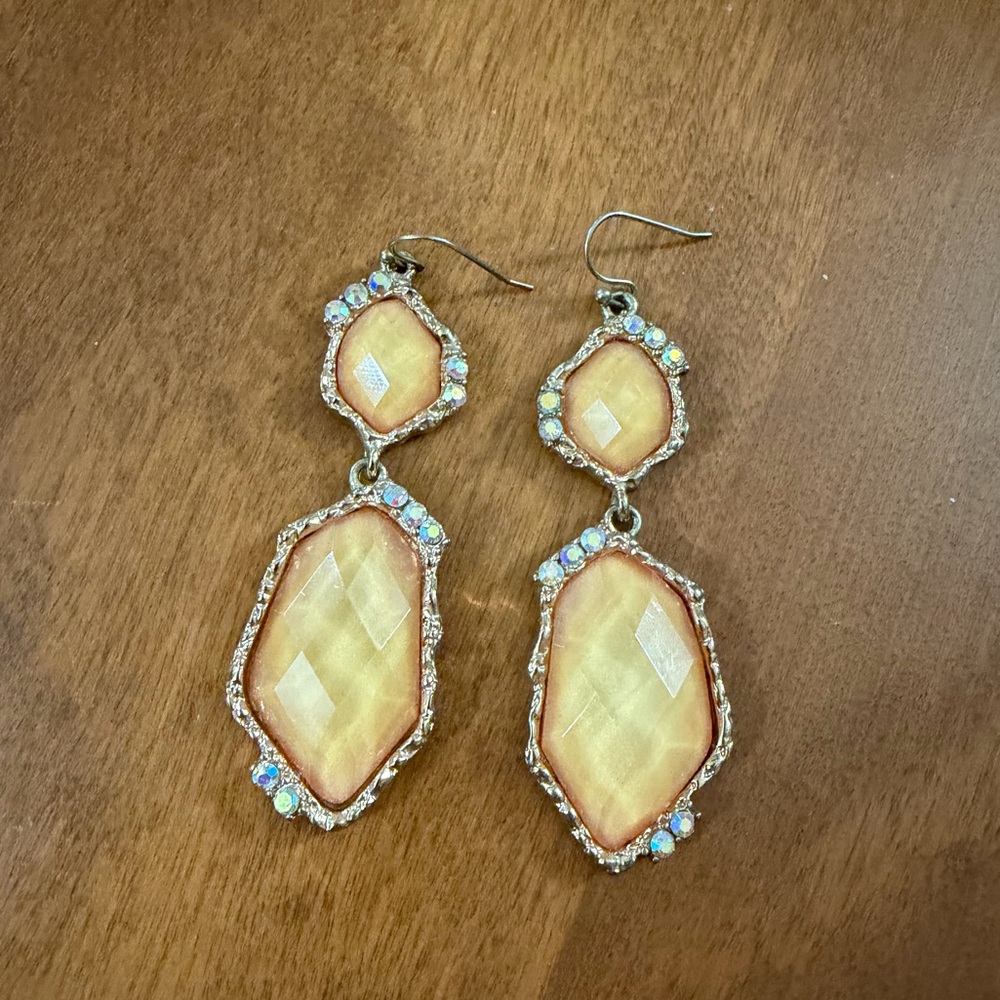 Elegant Gold Toned Peach Stone Drop Earrings